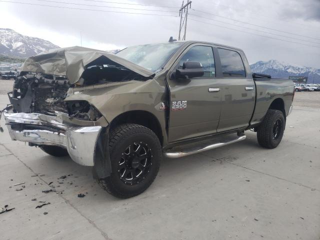 3C6UR5DL2FG639940 - 2015 RAM 2500 SLT მწვანე ფოტო 1