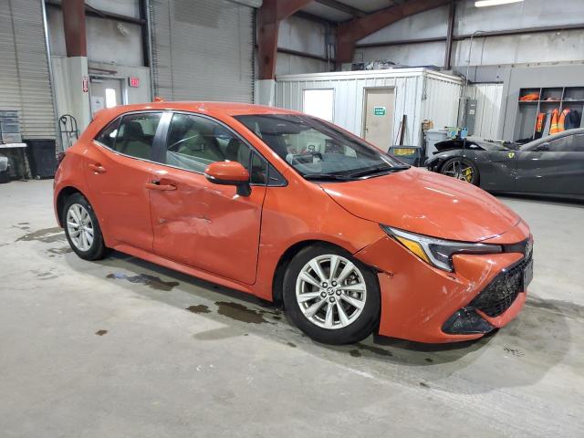 JTND4MBE8P3191970 - 2023 TOYOTA COROLLA SE ORANGE photo 4