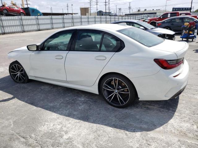 3MW5U7J09N8C39137 - 2022 BMW M340I WHITE photo 2