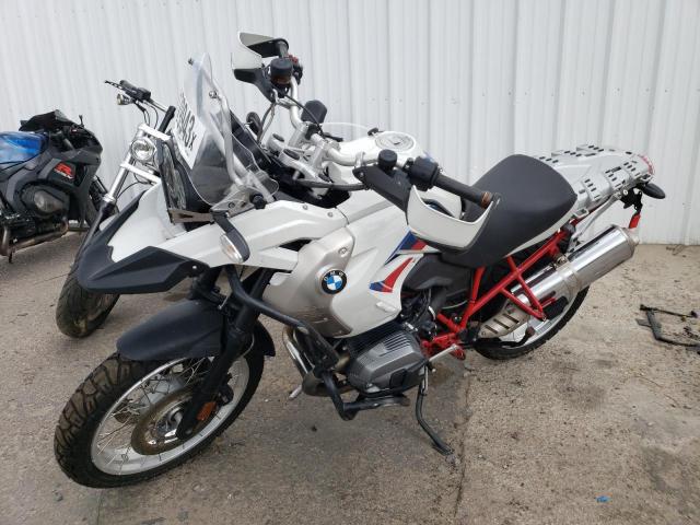 WB1046007CZX53304 - 2012 BMW R1200 GS WHITE photo 2