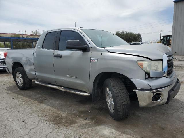 5TFRY5F15AX087996 - 2010 TOYOTA TUNDRA DOUBLE CAB SR5 SILVER photo 4