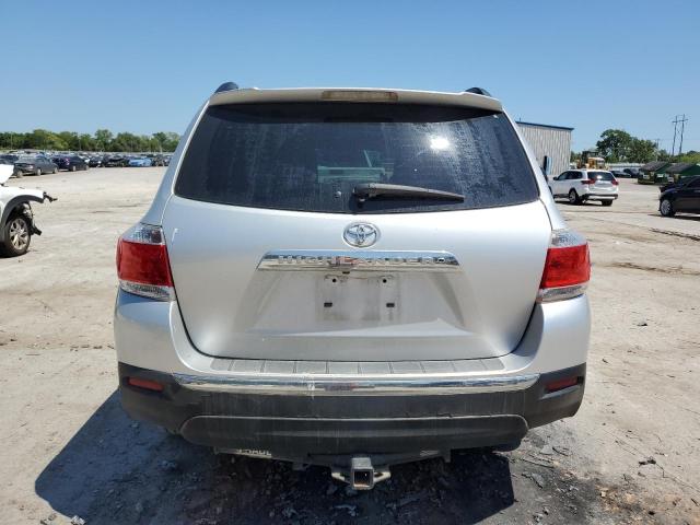 5TDZK3EH1CS089211 - 2012 TOYOTA HIGHLANDER BASE SILVER photo 6