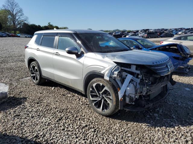 JA4J4TA80NZ046696 - 2022 MITSUBISHI OUTLANDER ES SILVER photo 4