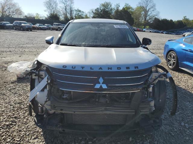 JA4J4TA80NZ046696 - 2022 MITSUBISHI OUTLANDER ES SILVER photo 5