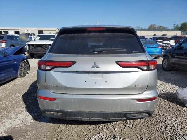 JA4J4TA80NZ046696 - 2022 MITSUBISHI OUTLANDER ES SILVER photo 6