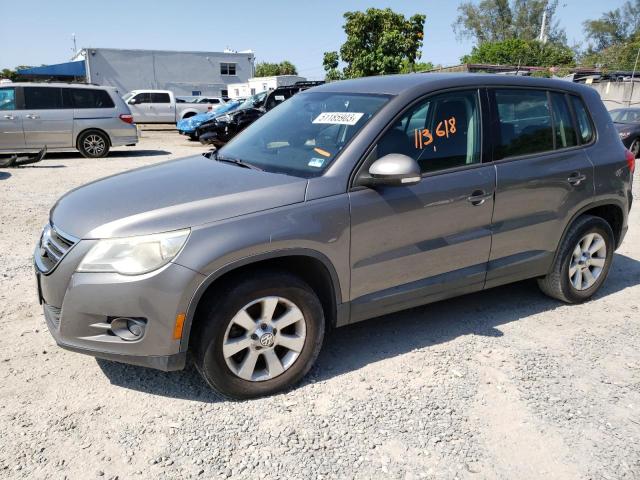 WVGBV7AXXAW513359 - 2010 VOLKSWAGEN TIGUAN SE GRAY photo 1