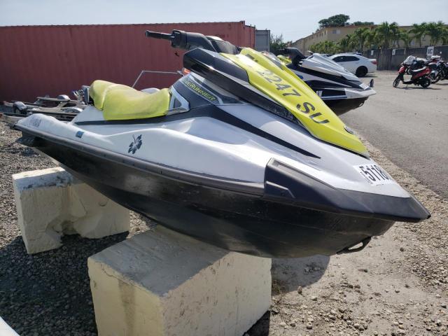 YAMA3913C020 - 2020 YAMAHA VX WHITE photo 1