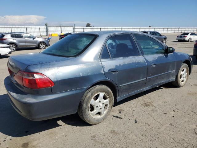 1HGCG6674WA082450 - 1998 HONDA ACCORD EX GREEN photo 3