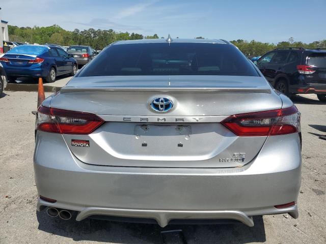 4T1S31AK3RU620901 - 2024 TOYOTA CAMRY SE NIGHT SHADE SILVER photo 6