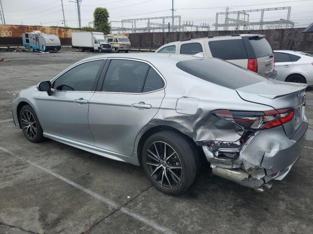 4T1G31AK2PU608340 - 2023 TOYOTA CAMRY SE NIGHT SHADE SILVER photo 2