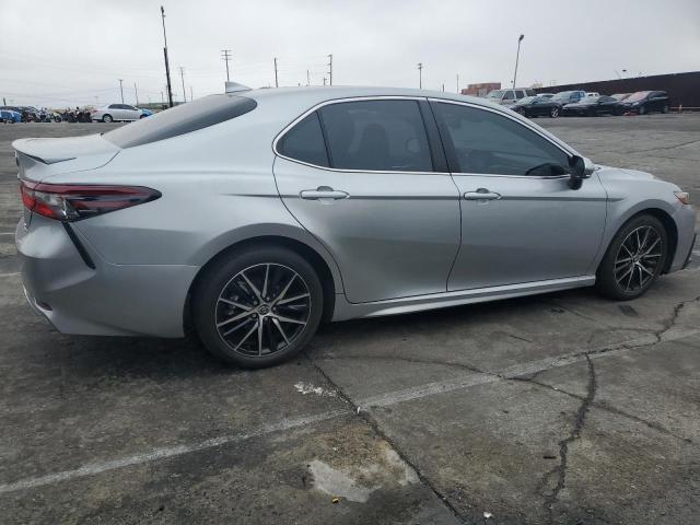 4T1G31AK2PU608340 - 2023 TOYOTA CAMRY SE NIGHT SHADE SILVER photo 3