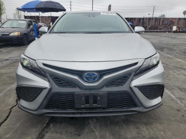 4T1G31AK2PU608340 - 2023 TOYOTA CAMRY SE NIGHT SHADE SILVER photo 5