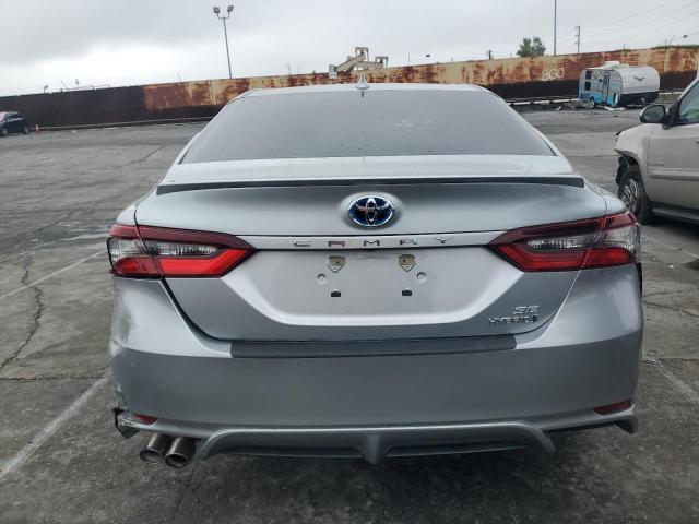 4T1G31AK2PU608340 - 2023 TOYOTA CAMRY SE NIGHT SHADE SILVER photo 6