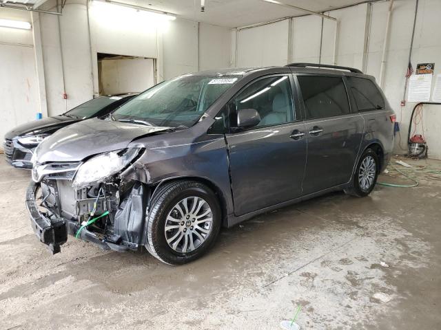 2020 TOYOTA SIENNA XLE, 