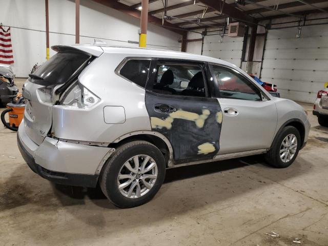 JN8AT2MT9JW453581 - 2018 NISSAN ROGUE S SILVER photo 3