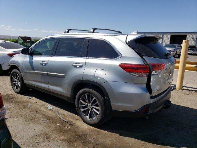 5TDJZRFH6KS593343 - 2019 TOYOTA HIGHLANDER SE SILVER photo 2