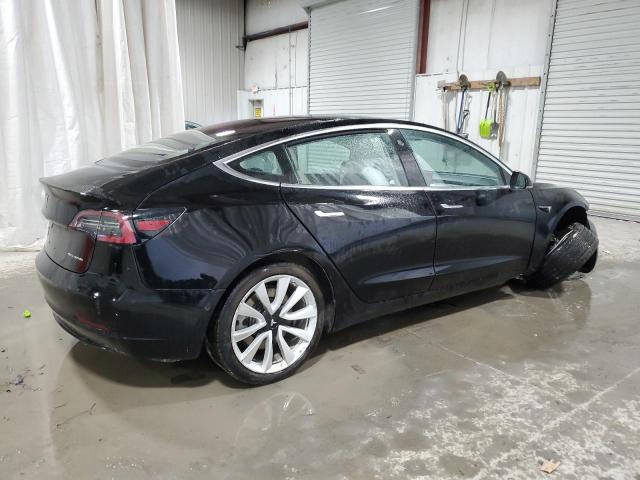 5YJ3E1EB1JF151592 - 2018 TESLA MODEL 3 BLACK photo 3