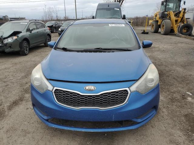 KNAFK4A61E5082584 - 2014 KIA FORTE LX BLUE photo 5