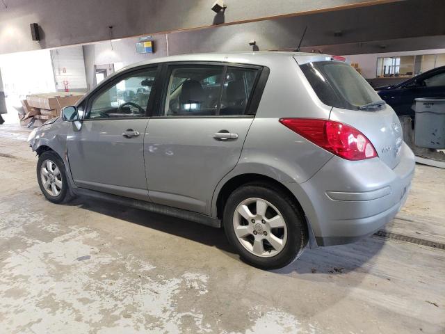 3N1BC13E57L379042 - 2007 NISSAN VERSA S GRAY photo 2