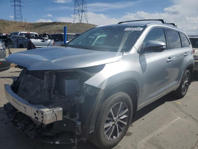 5TDJZRFH0JS808844 - 2018 TOYOTA HIGHLANDER SE SILVER photo 1