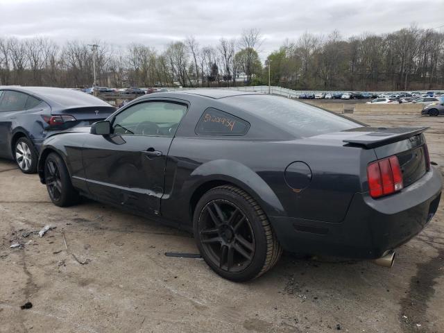 1ZVFT80N075358947 - 2007 FORD MUSTANG BLACK photo 2
