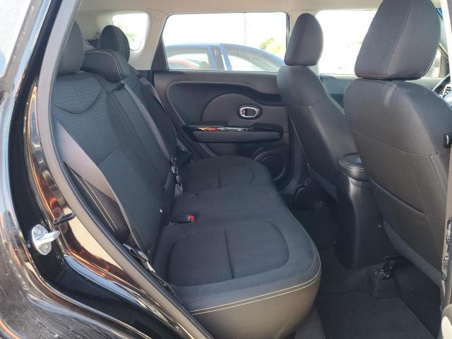KNDJP3A54G7263203 - 2016 KIA SOUL + BLACK photo 10