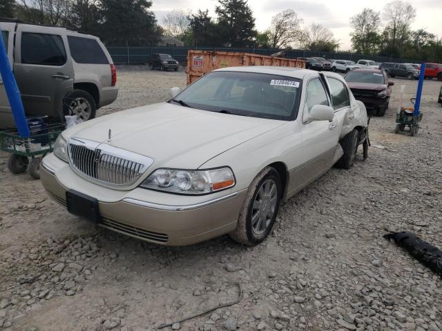 2005 LINCOLN TOWN CAR SIGNATURE LIMITED, 