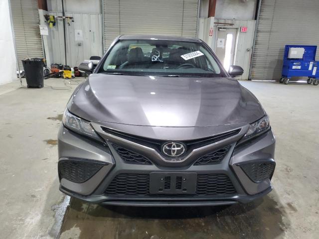 4T1G11AK3RU246950 - 2024 TOYOTA CAMRY SE NIGHT SHADE GRAY photo 5