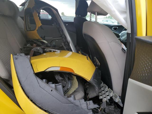 KNDJ23AU1L7116773 - 2020 KIA SOUL LX YELLOW photo 10