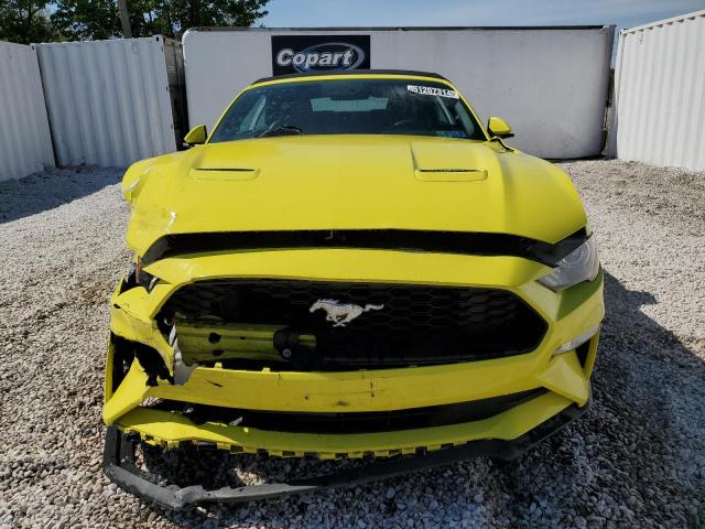 1FATP8UH7M5105527 - 2021 FORD MUSTANG YELLOW photo 5
