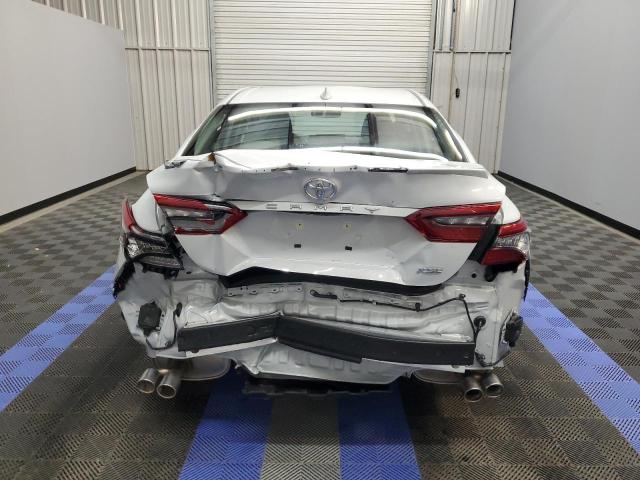 4T1K61AKXRU212306 - 2024 TOYOTA CAMRY XSE WHITE photo 6