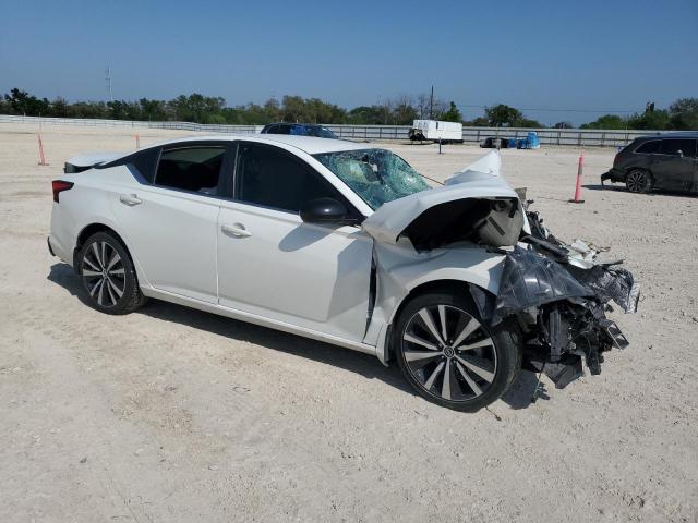 1N4BL4CW5NN423082 - 2022 NISSAN ALTIMA SR WHITE photo 4