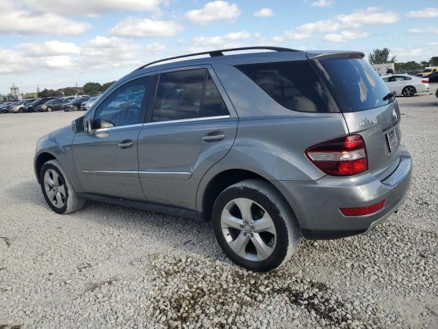 4JGBB2FB9BA664071 - 2011 MERCEDES-BENZ ML 350 BLUETEC SILVER photo 2