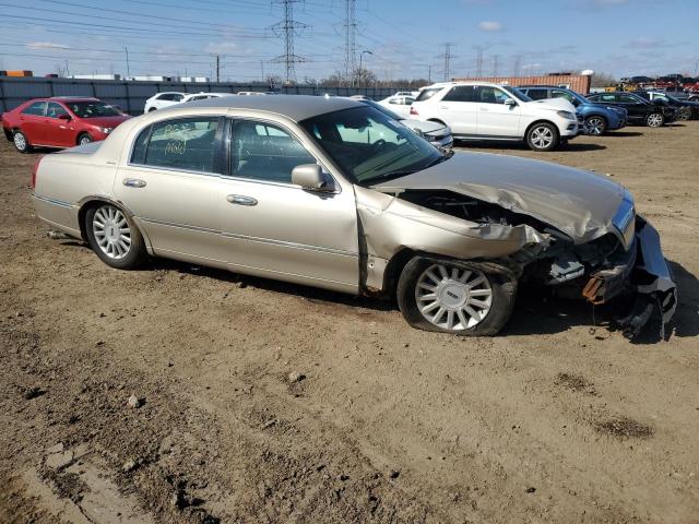 1LNHM81W94Y669234 - 2004 LINCOLN TOWN CAR EXECUTIVE Silber Foto 4