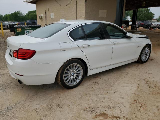 WBAFR7C55BC807712 - 2011 BMW 535 I WHITE photo 3