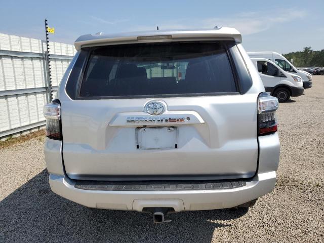 JTEBU5JR2H5415533 - 2017 TOYOTA 4RUNNER SR5/SR5 PREMIUM 银色 照片 6