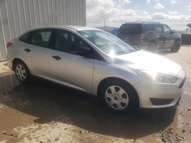 1FADP3E21JL246893 - 2018 FORD FOCUS S SILVER photo 4