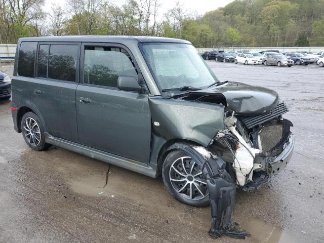 JTLKT324450191936 - 2005 TOYOTA SCION XB GRAY photo 4