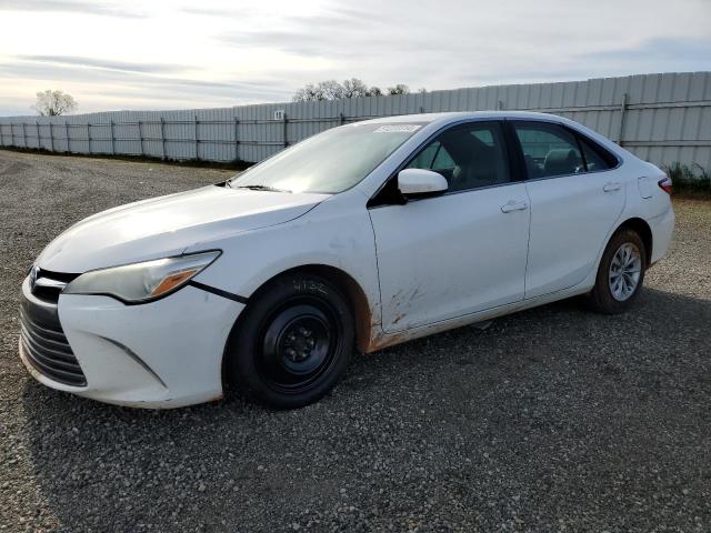 4T4BF1FK1FR481434 - 2015 TOYOTA CAMRY LE WHITE photo 1