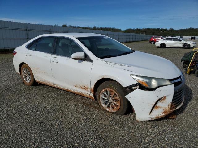 4T4BF1FK1FR481434 - 2015 TOYOTA CAMRY LE WHITE photo 4