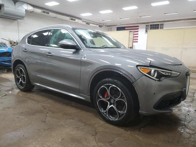 ZASPAKBN1L7C88968 - 2020 ALFA ROMEO STELVIO TI Күміс фото 4