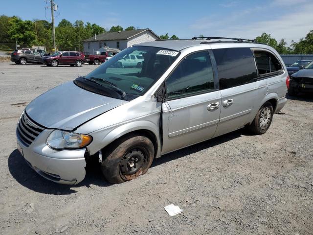 2C4GP44R25R110300 - 2005 CHRYSLER TOWN & COU LX SILVER photo 1