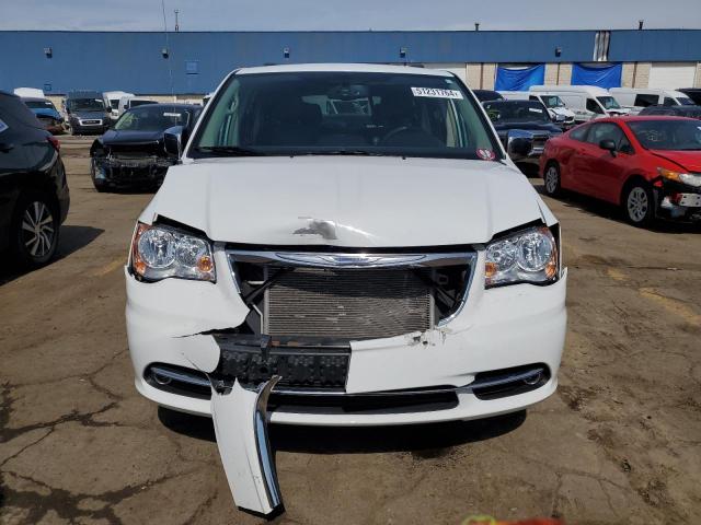 2C4RC1CG5ER412862 - 2014 CHRYSLER TOWN & COU TOURING L WHITE photo 5