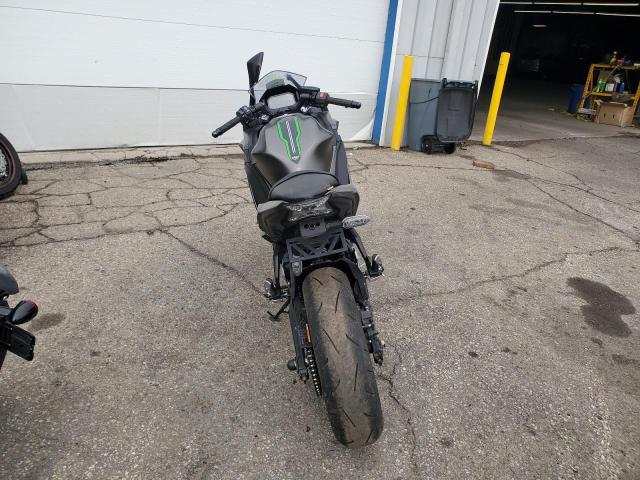 ML5EXER1XRDAC6081 - 2024 KAWASAKI EX650 R GRAY photo 4