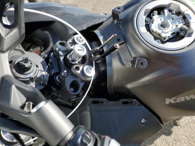 ML5EXER1XRDAC6081 - 2024 KAWASAKI EX650 R GRAY photo 8