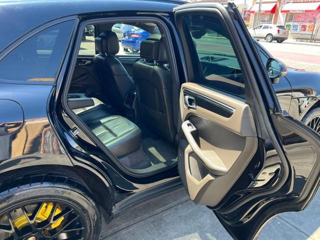 WP1AA2A57HLB01259 - 2017 PORSCHE MACAN BLACK photo 6