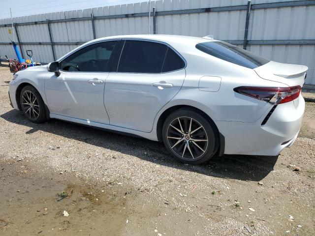 4T1G11AK5PU157569 - 2023 TOYOTA CAMRY SE NIGHT SHADE WHITE photo 2