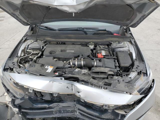 1HGCV2F35JA049297 - 2018 HONDA ACCORD SPORT SILVER photo 11