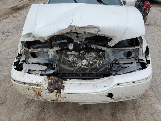 1LNHM81WX3Y680077 - 2003 LINCOLN TOWN CAR EXECUTIVE CREAM photo 11