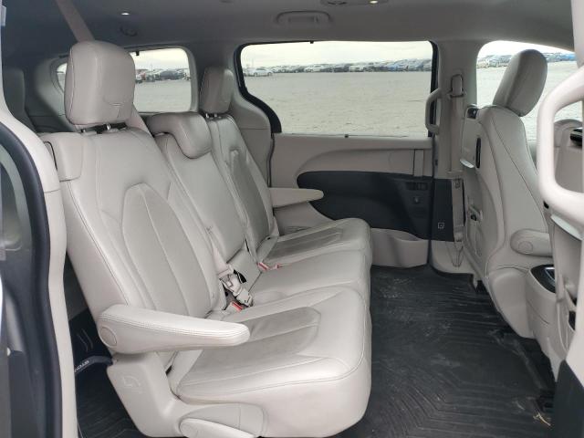 2C4RC1EG0JR350276 - 2018 CHRYSLER PACIFICA TOURING L PLUS SILVER photo 11